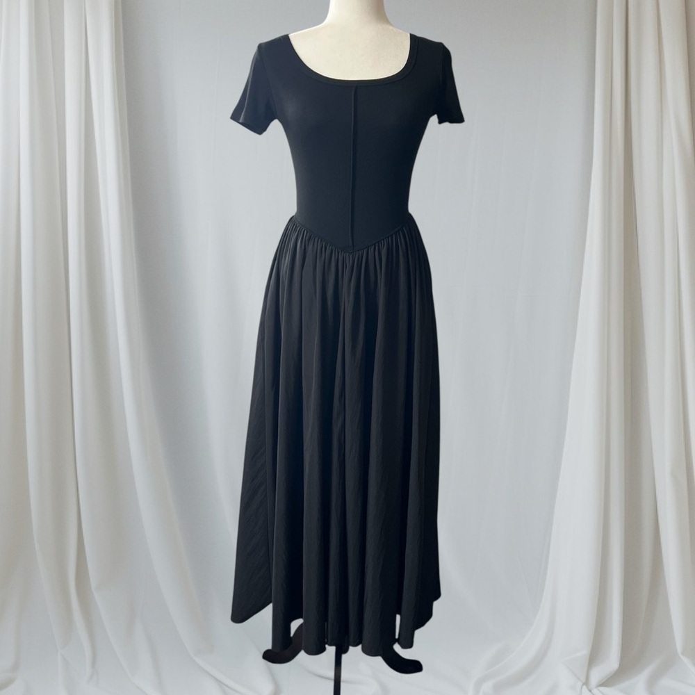 β¨HOST PICK Black Maxi Dress
